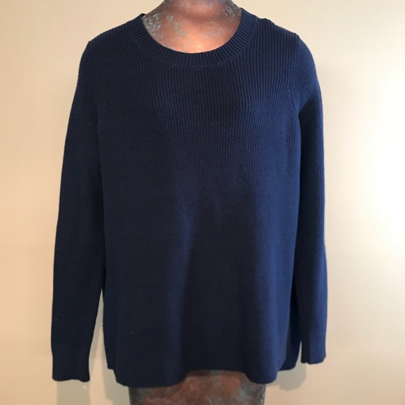 crown & ivy Sweaters - Crown & Ivy NWT navy sweater. Med.